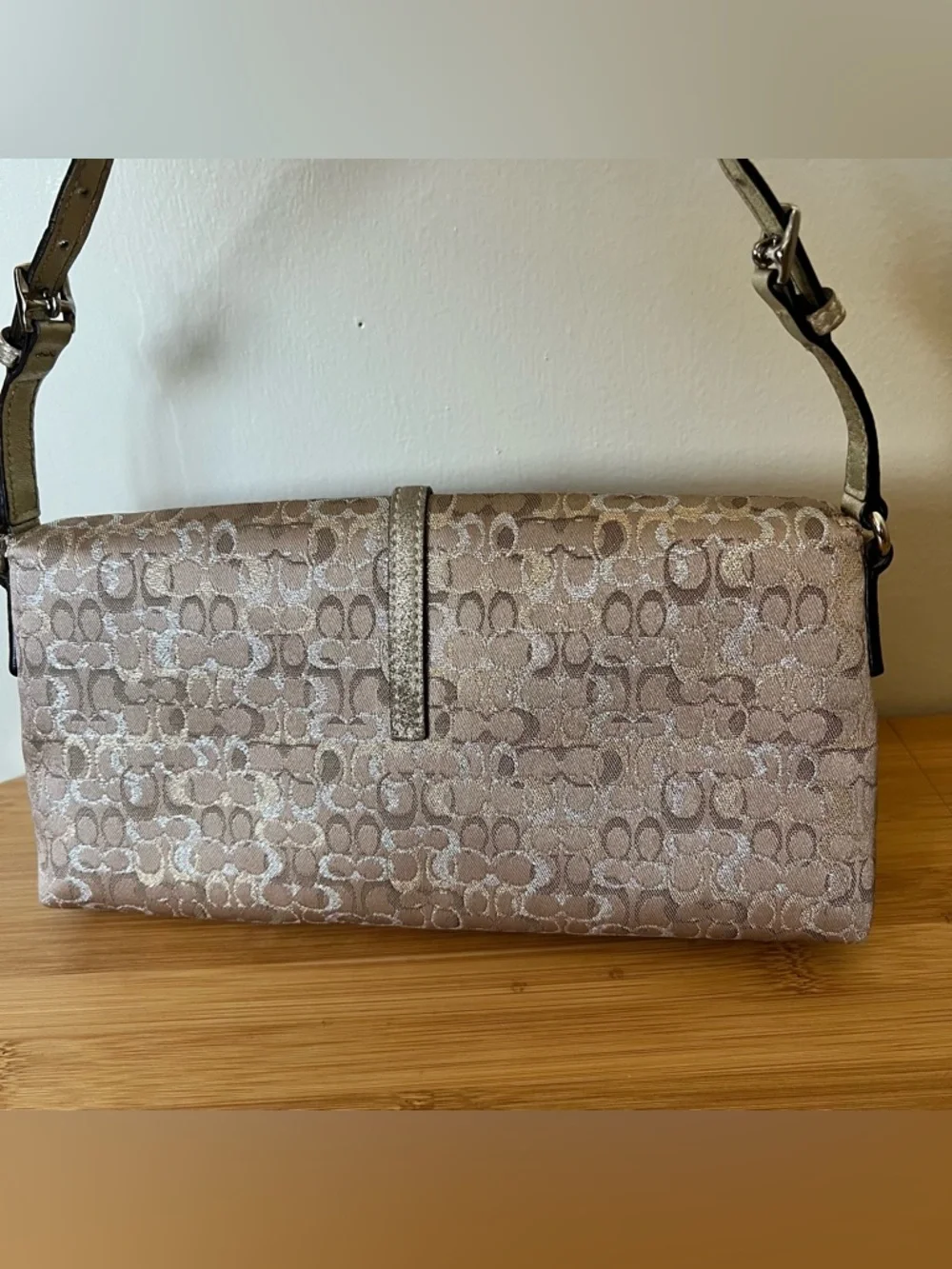 Coach vintage 2005 gold optic lurex signature 3595 Hamptons clip shoulder bag - Picture 13 of 15